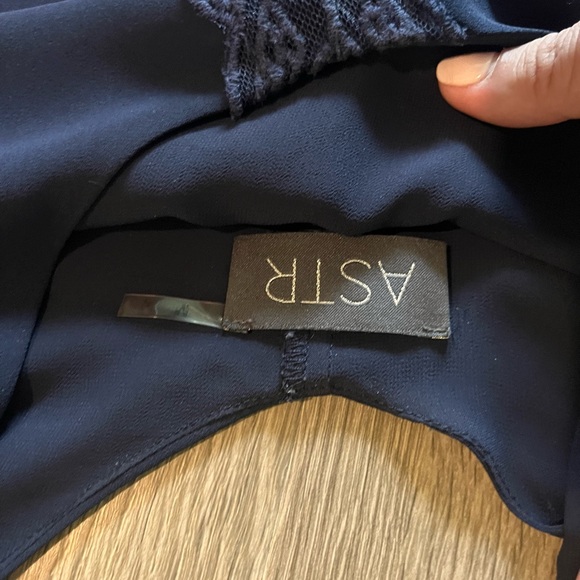 ASTR DRESS - Picture 2 of 2